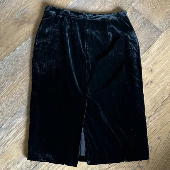 WAYF Velour Pencil Skirt in Rich Black - Picture 10 of 10